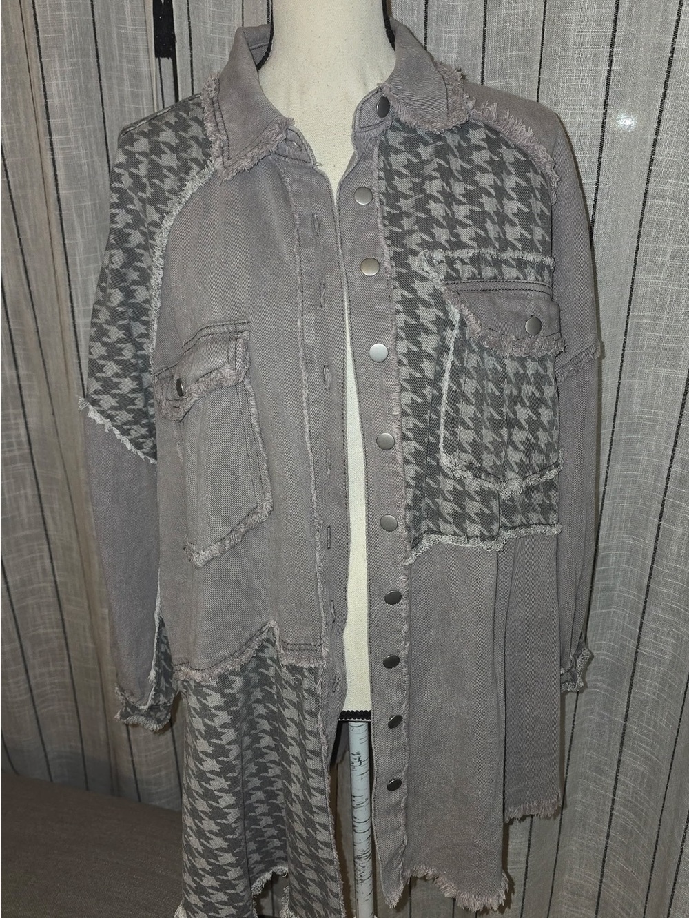 POL Gray Houndstooth Patchwork Jean Jacket